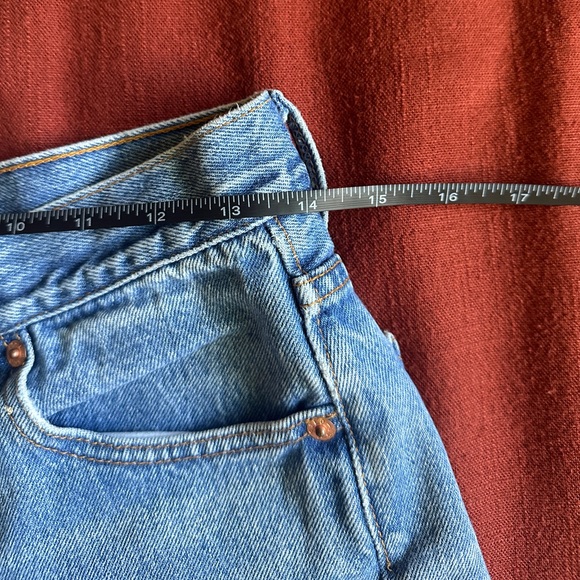 My (favorite) pair of vintage Levi’s shorts 😭 - Picture 5 of 14